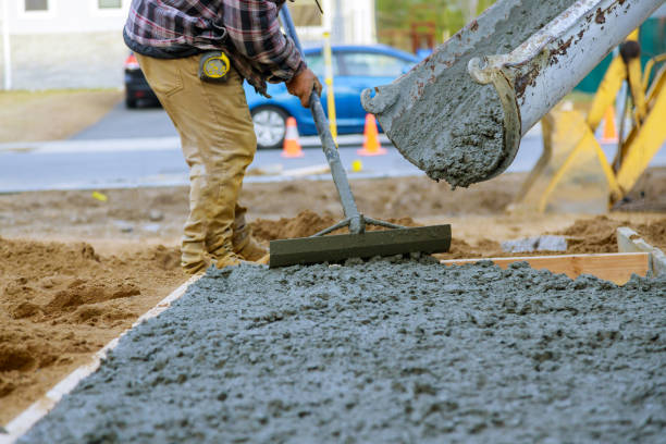 Best Concrete Contractor Near Me  in Tupelo, MS
